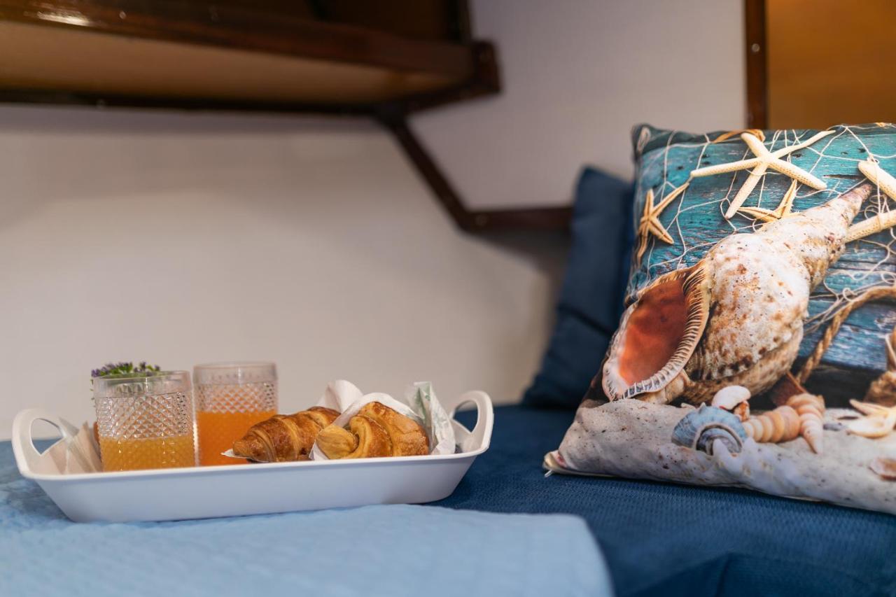 Marta Boat B&B 카스텔사르도 외부 사진